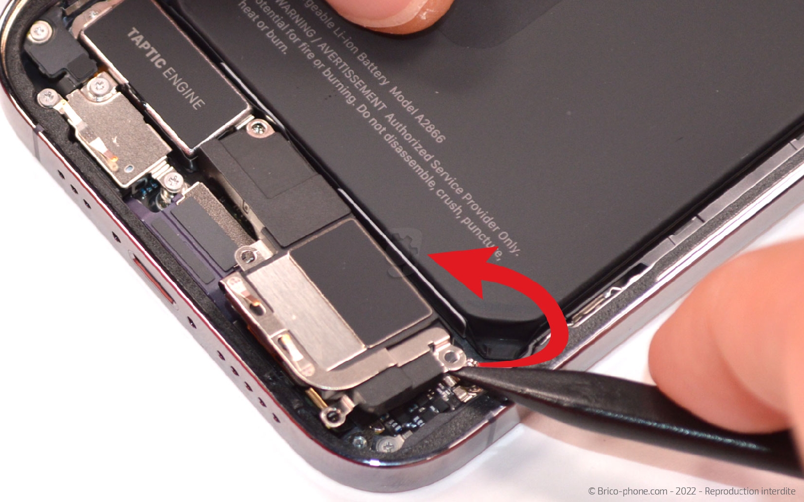 Comment changer la coque arrière sur iPhone 14 Pro Max photo 2