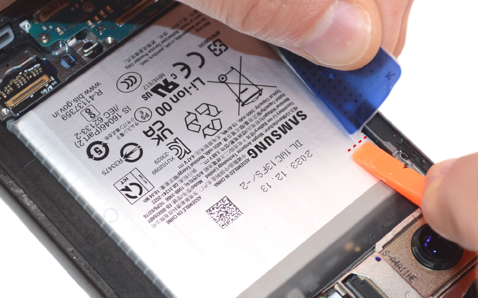 Comment changer la batterie sur Galaxy S24 Ultra photo 2