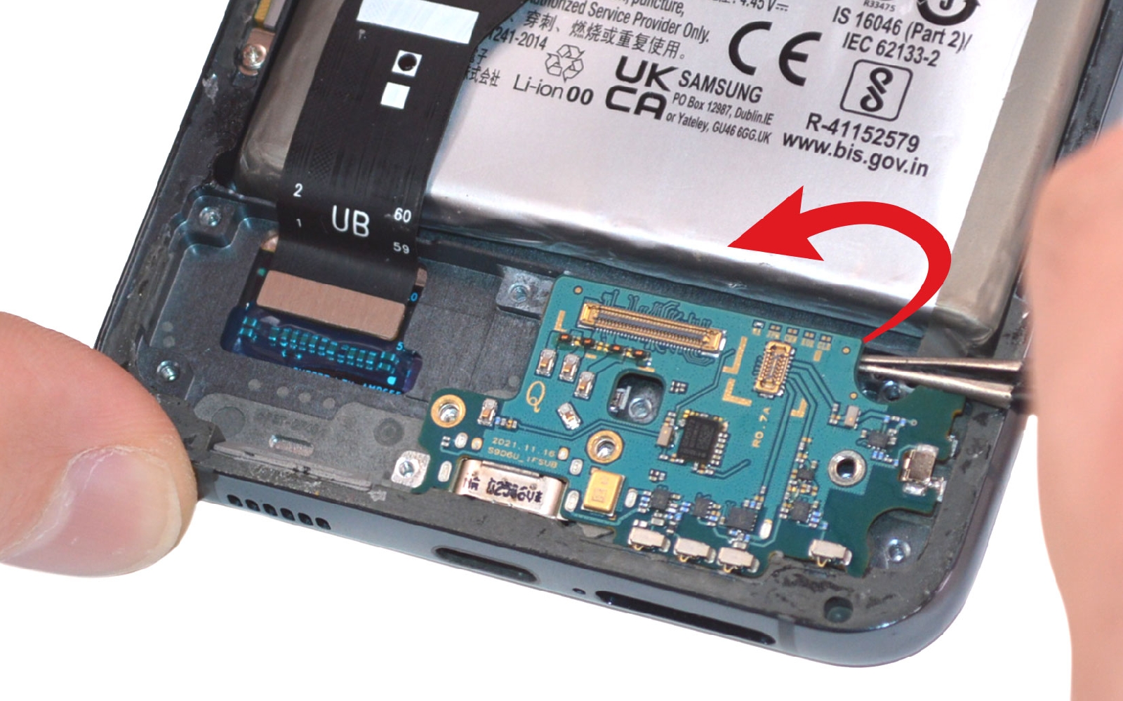 Comment changer le connecteur de charge sur Galaxy S22 plus photo 2