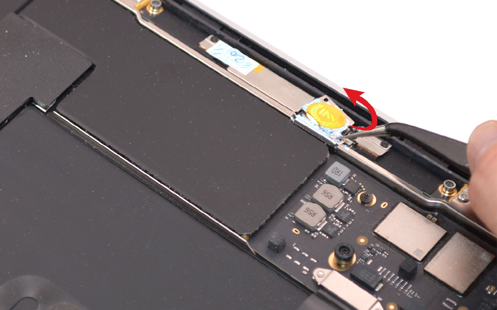 Comment remplacer le bloc écran sur Macbook Air 13 pouces M1 A2337 EMC 3598 - 2020 photo 2