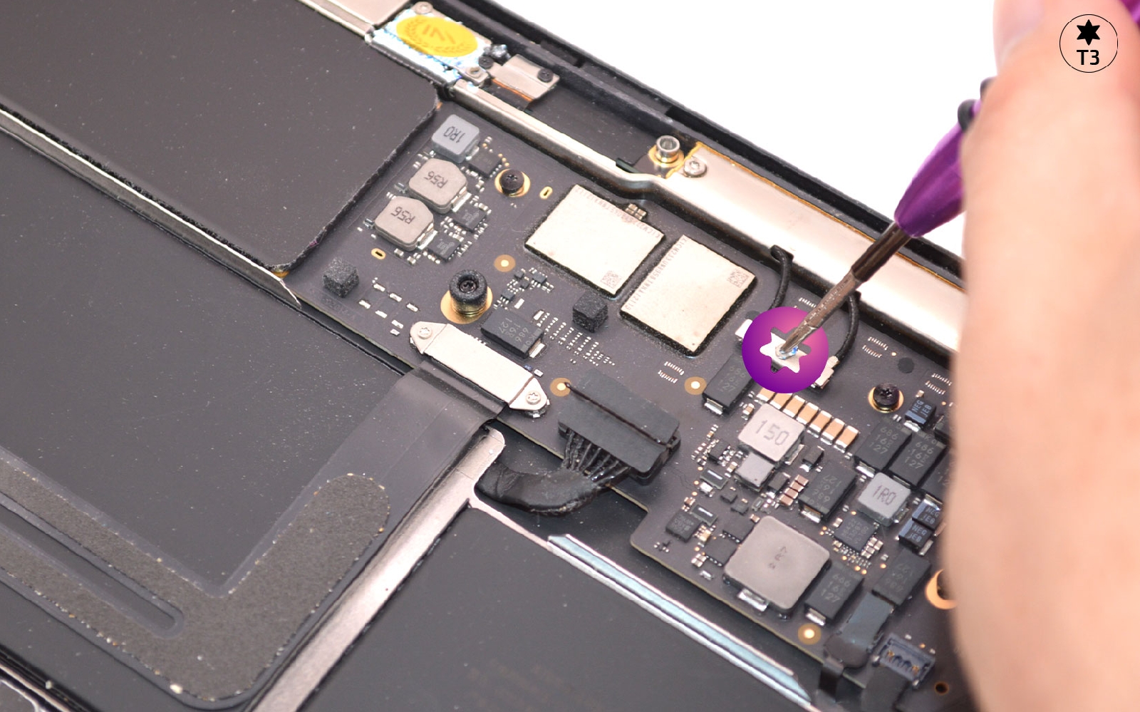 Comment remplacer le bloc écran sur Macbook Air 13 pouces M1 A2337 EMC 3598 - 2020 photo 1