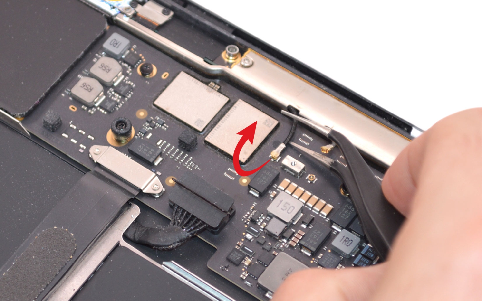 Comment remplacer le bloc écran sur Macbook Air 13 pouces M1 A2337 EMC 3598 - 2020 photo 4