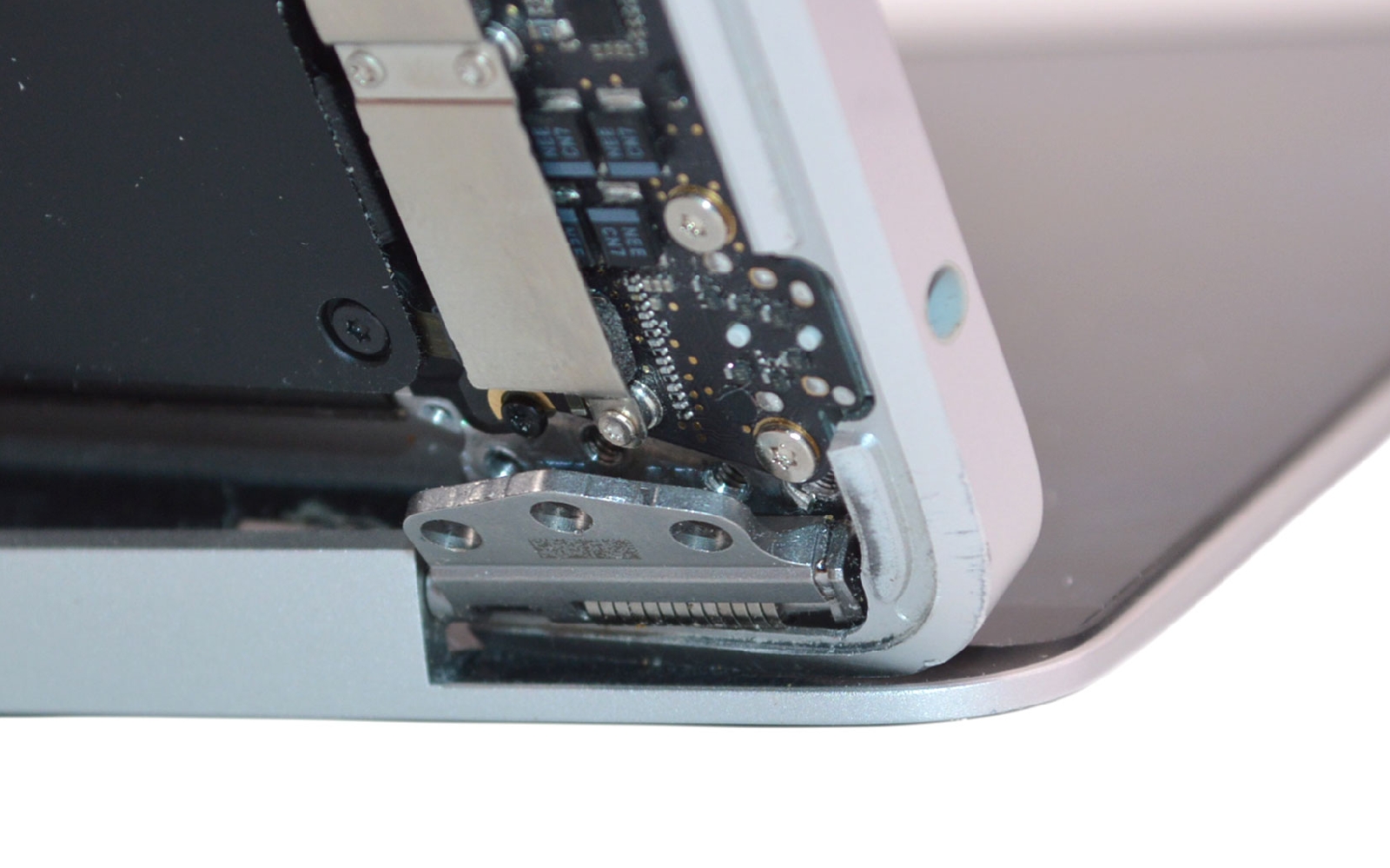 Comment remplacer le bloc écran sur Macbook Air 13 pouces M1 A2337 EMC 3598 - 2020 photo 2