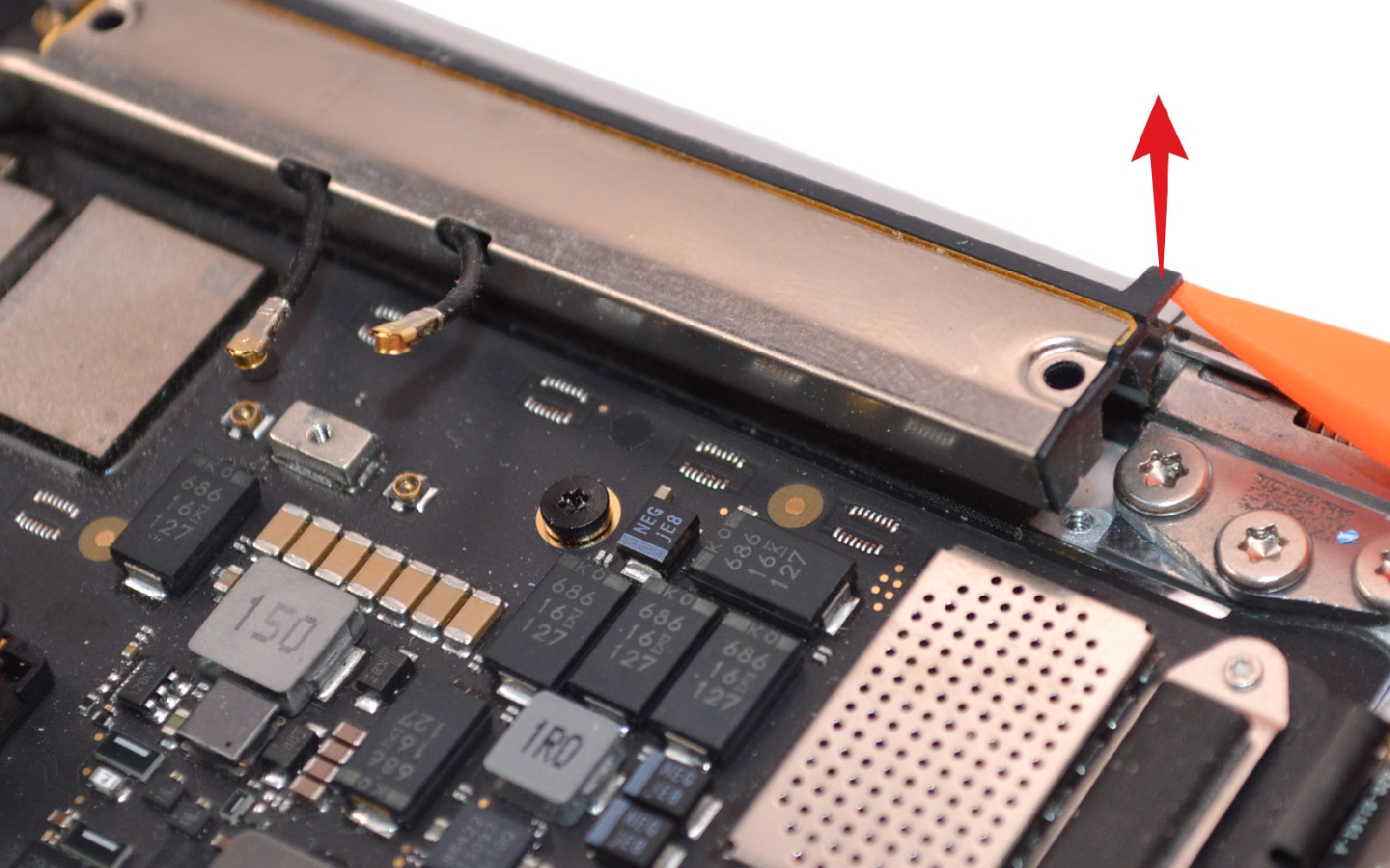 Comment remplacer le bloc écran sur Macbook Air 13 pouces M1 A2337 EMC 3598 - 2020 photo 3