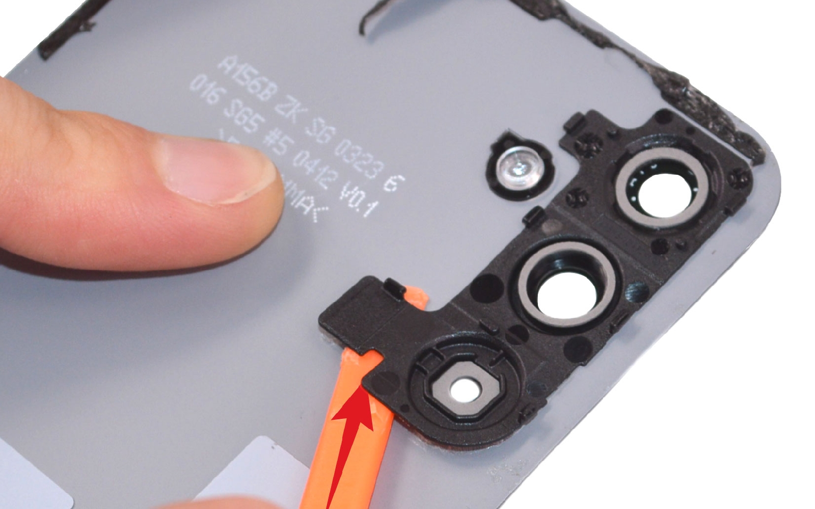 Comment changer la vitre arrière sur Galaxy A15 (5G) photo 2