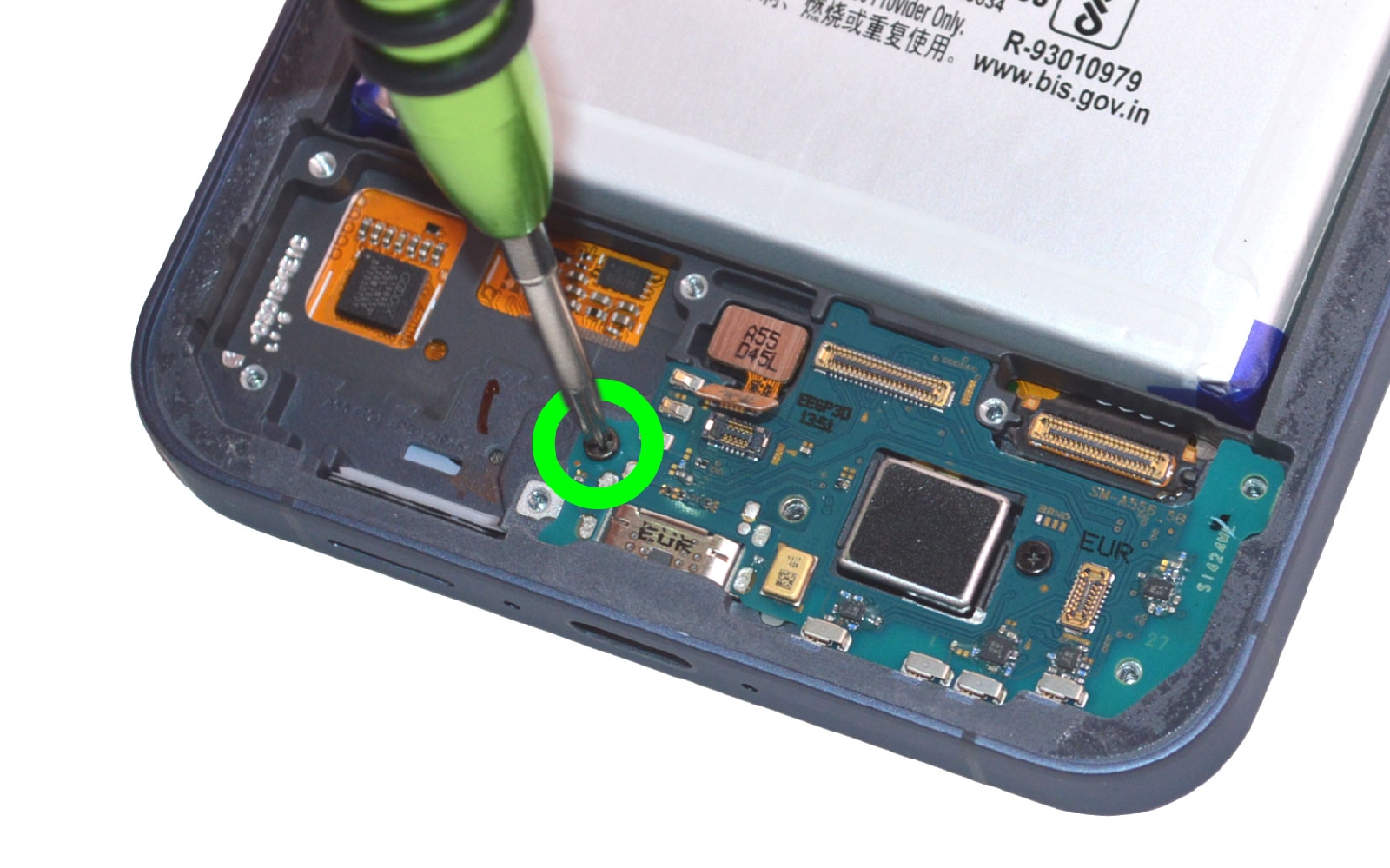 Comment changer le connecteur de charge  sur Galaxy A55 (5G) photo 2