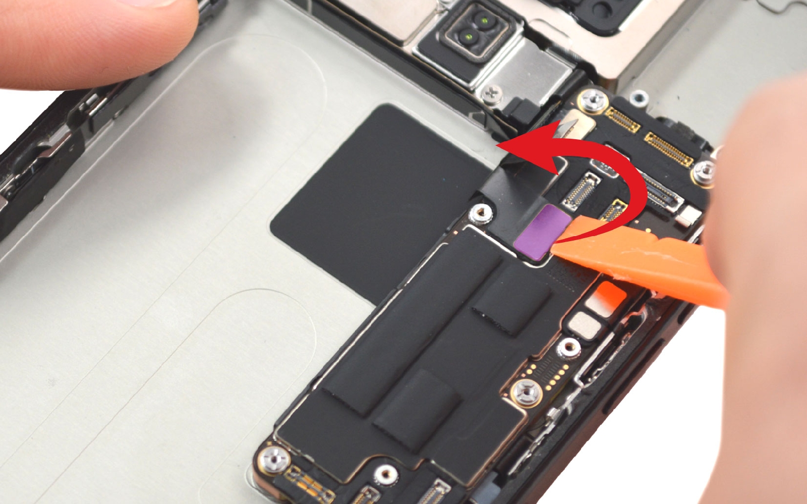 Guide de réparation sur iPhone 16 Pro photo 2