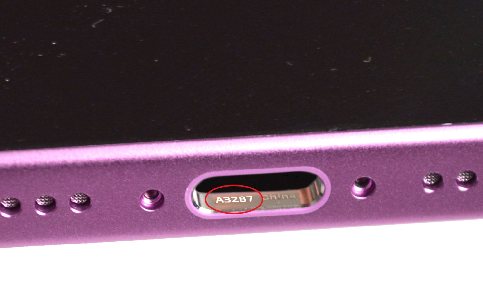 Comment remplacer le haut-parleur externe sur iPhone 16 photo 2