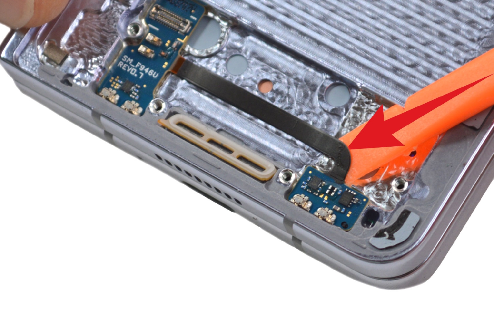 Guide de réparation sur Galaxy Z Fold5 photo 3