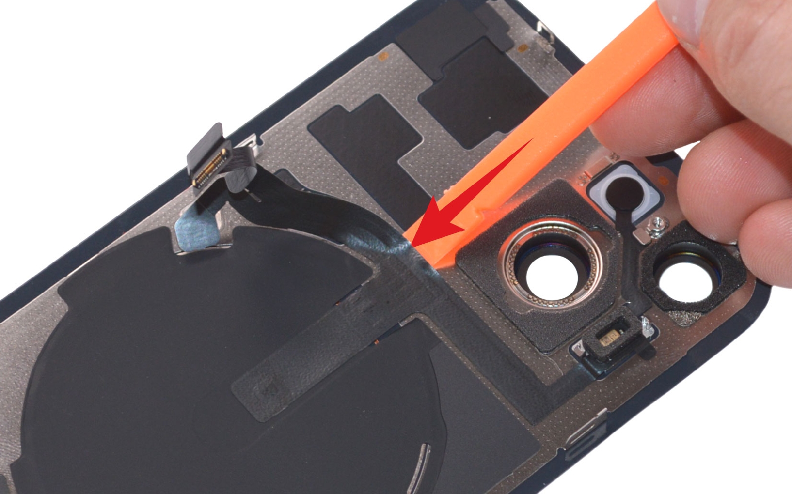 Comment changer la vitre arrière nue sur iPhone 15 photo 3