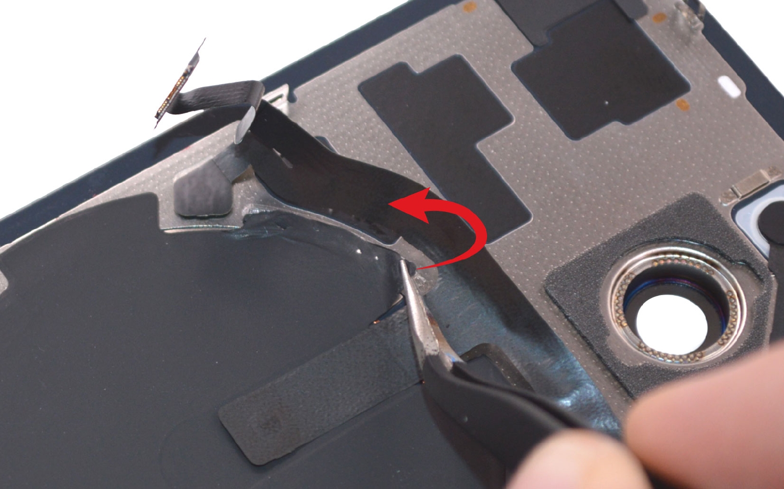 Comment changer la vitre arrière nue sur iPhone 15 photo 4