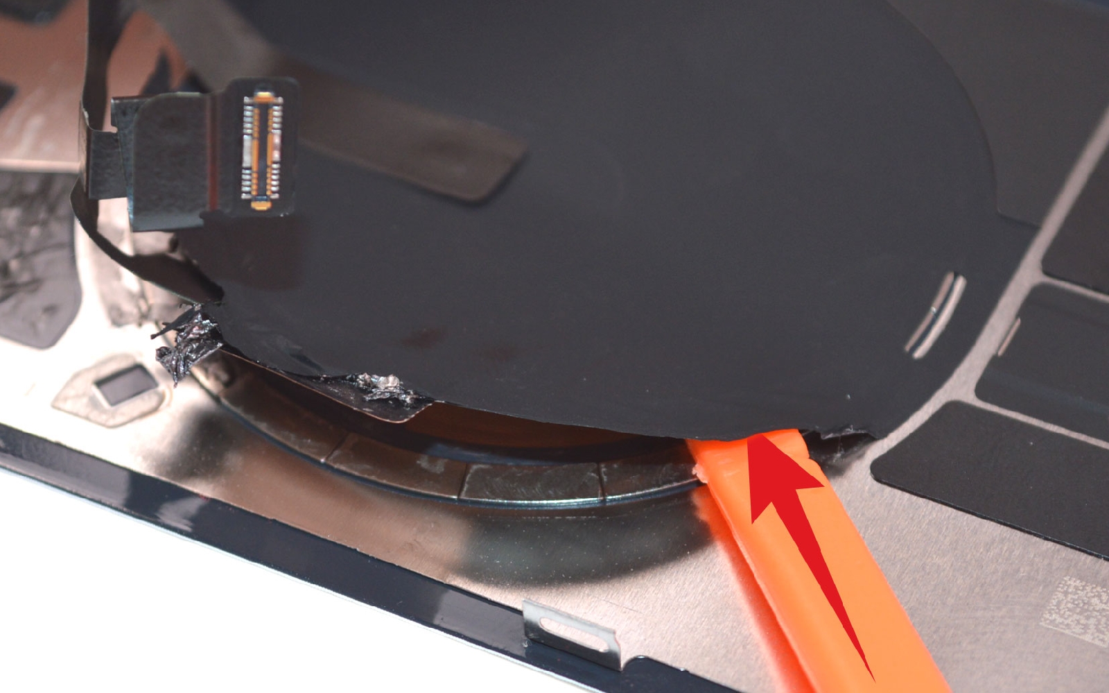 Comment changer la vitre arrière nue sur iPhone 15 photo 2