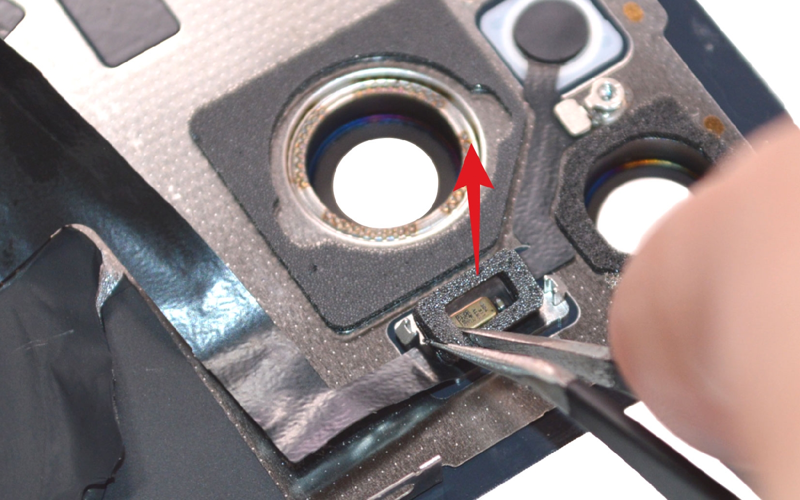 Comment changer la vitre arrière nue sur iPhone 15 photo 3