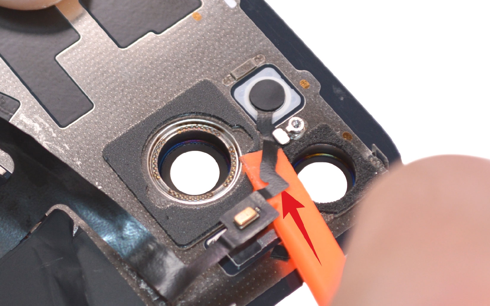 Comment changer la vitre arrière nue sur iPhone 15 photo 1