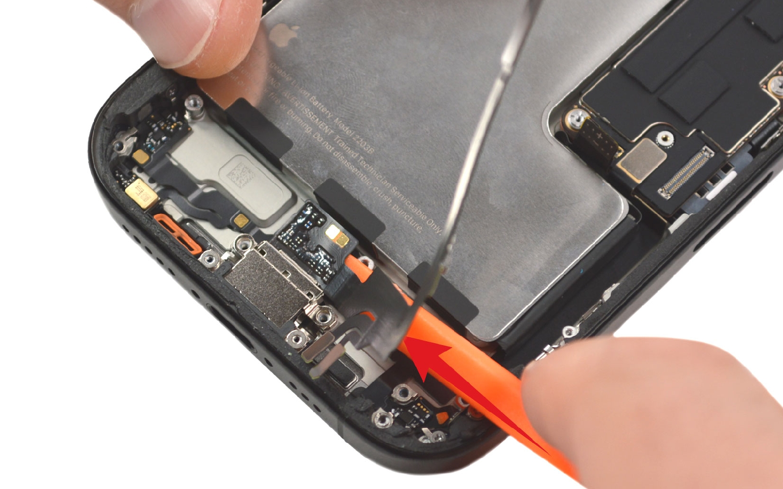 Comment changer le connecteur de charge  sur iPhone 16 Pro photo 3