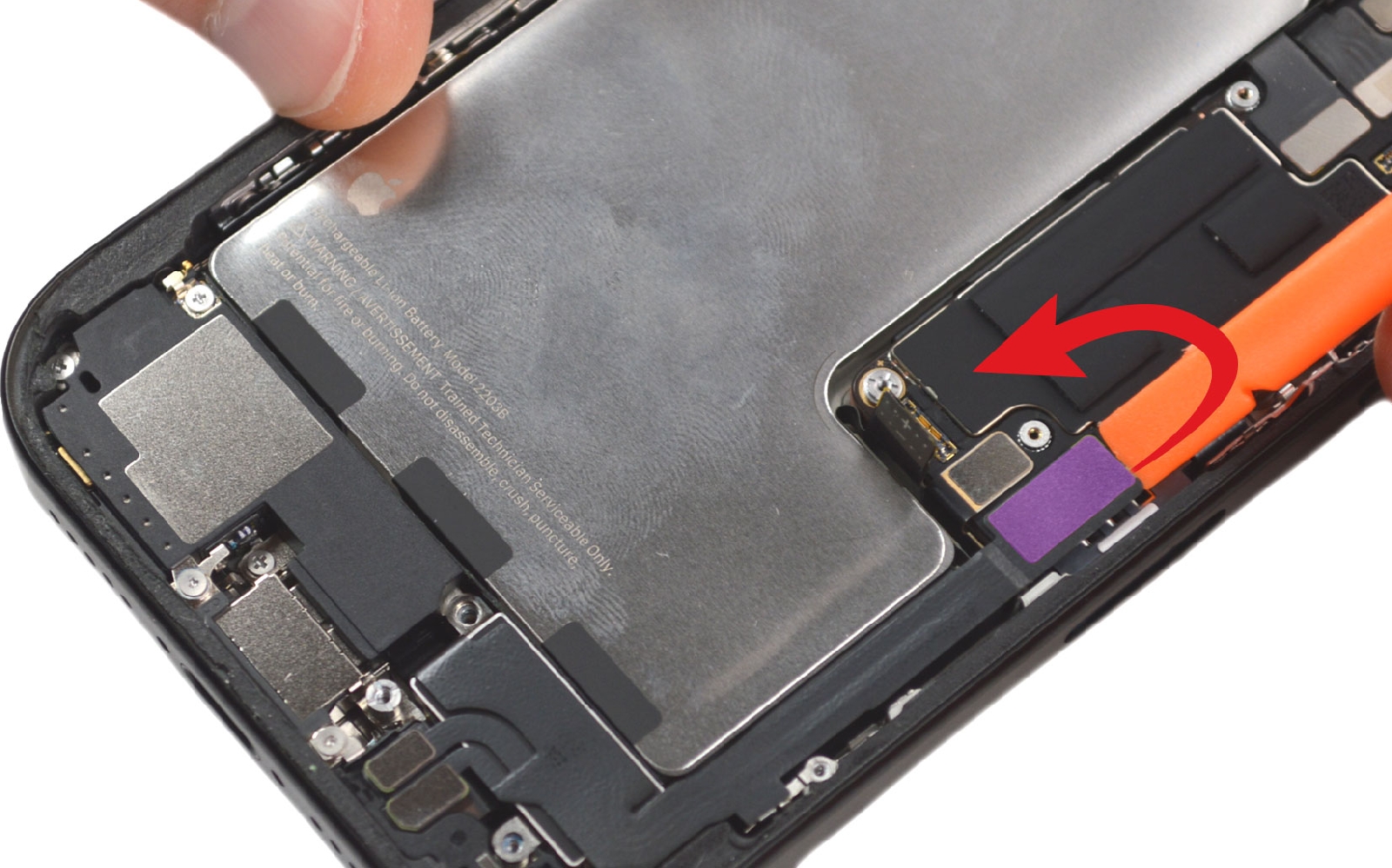 Comment changer le connecteur de charge  sur iPhone 16 Pro photo 1