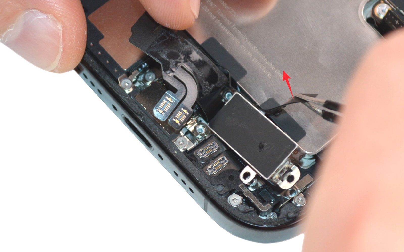 Comment changer le connecteur de charge  sur iPhone 16 Pro photo 2