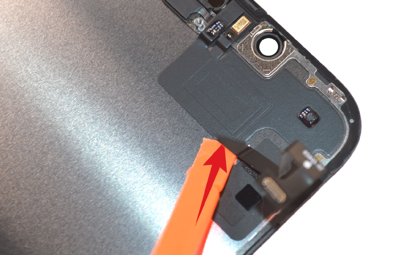 Guide de réparation sur iPhone 16e photo 2