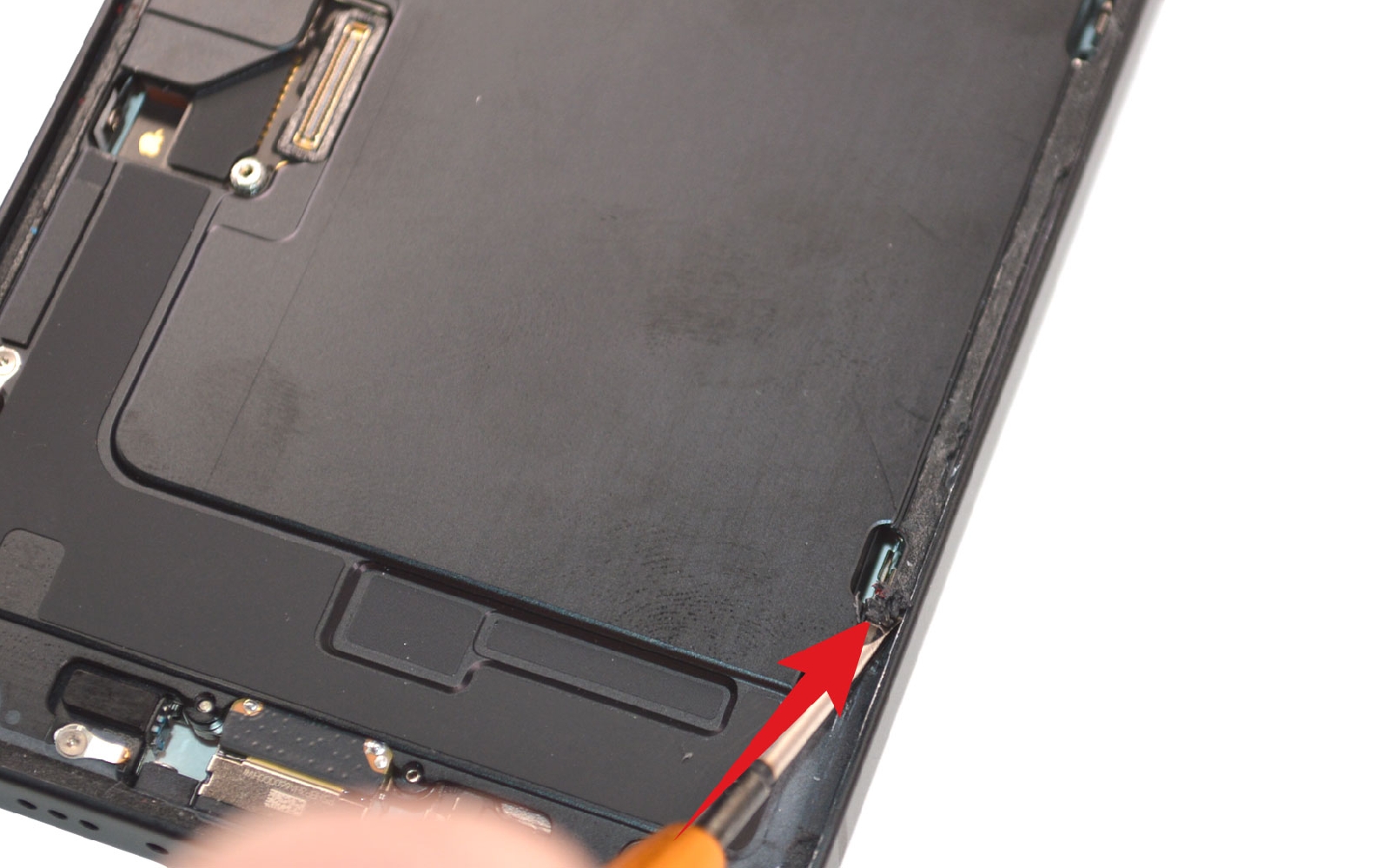 Comment changer le connecteur de charge  sur iPhone 16e photo 1