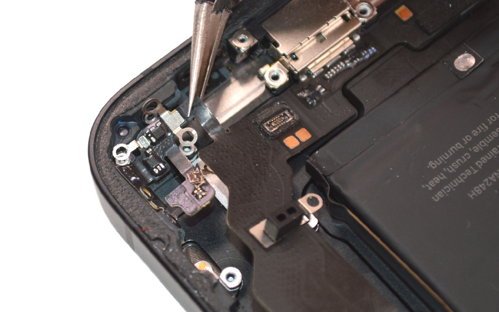 Comment changer le connecteur de charge  sur iPhone 16e photo 2