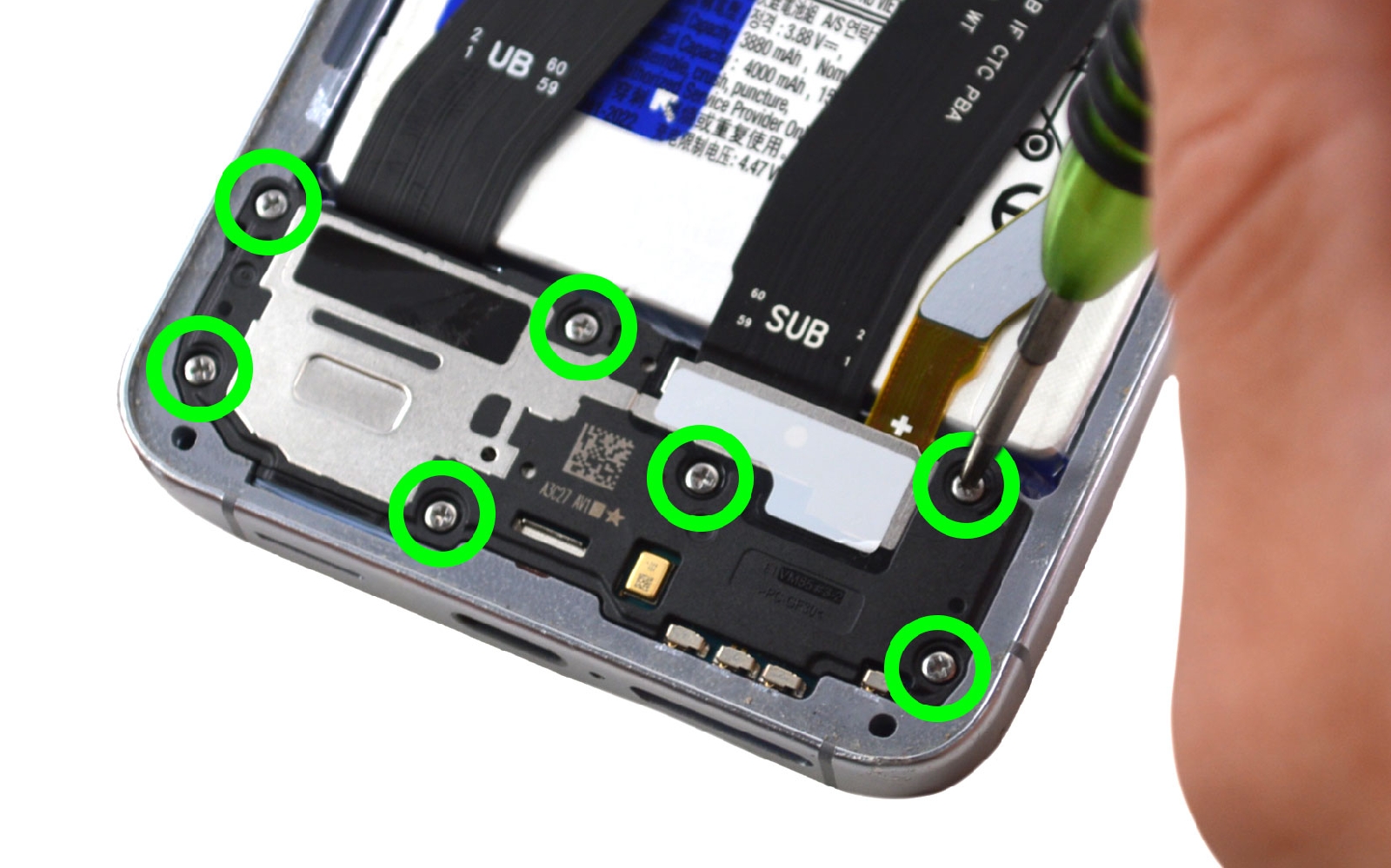 Comment changer la batterie sur Galaxy S24 photo 2