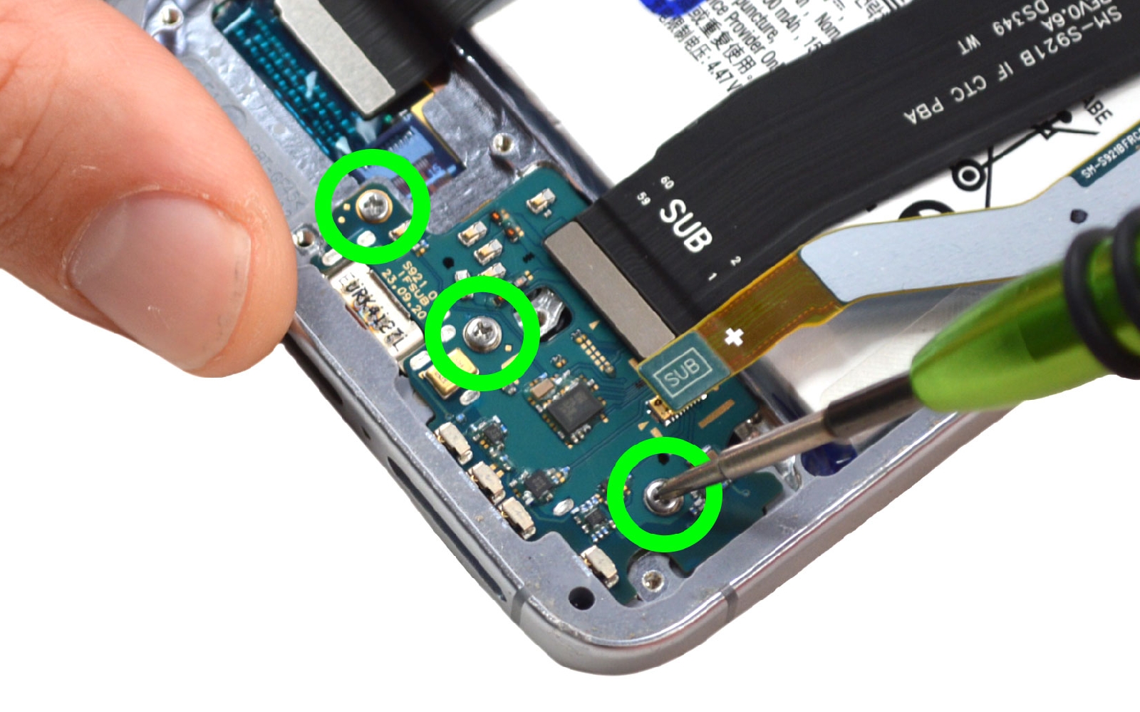 Comment changer le connecteur de charge  sur Galaxy S24 photo 2