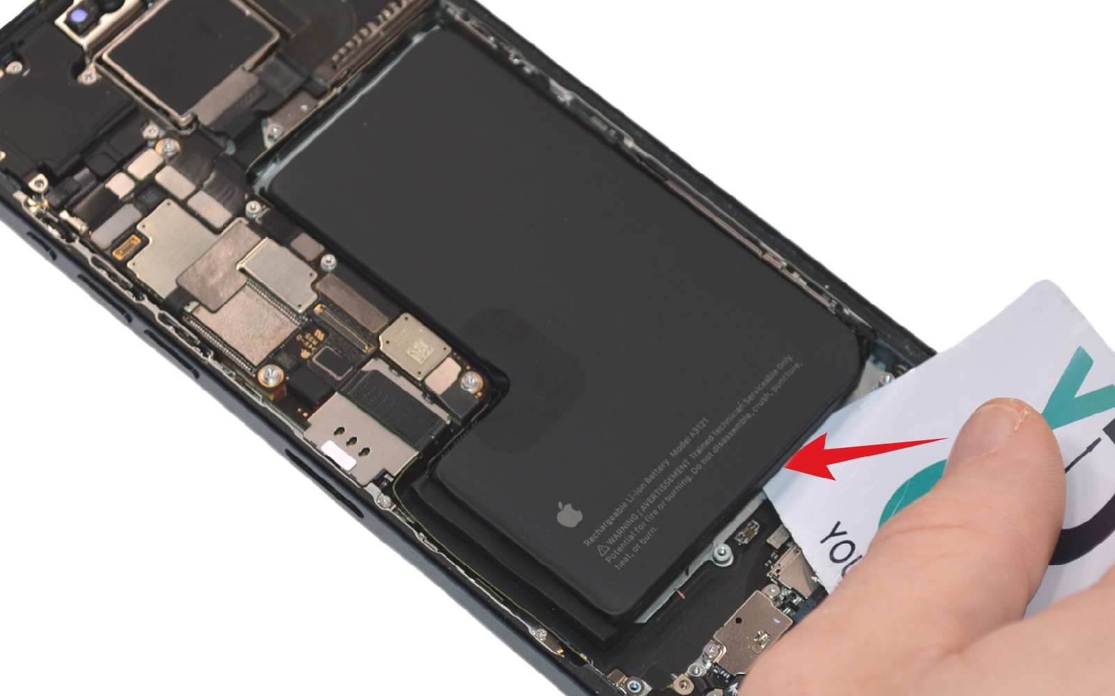 Comment changer la batterie sur iPhone 15 Pro Max photo 3