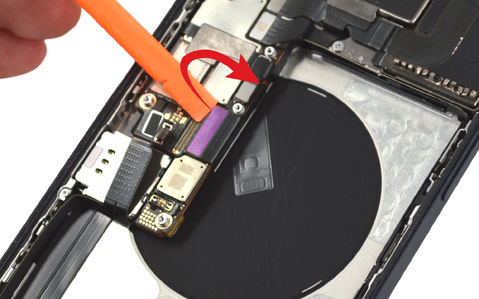 Comment changer le connecteur de charge  sur iPhone 15 Pro Max photo 2