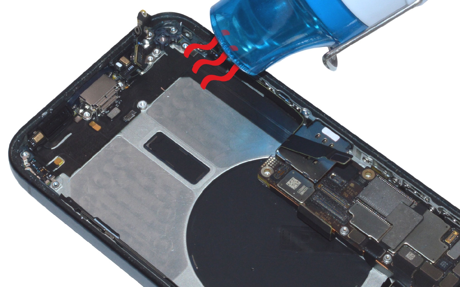 Comment changer le connecteur de charge  sur iPhone 15 Pro Max photo 1