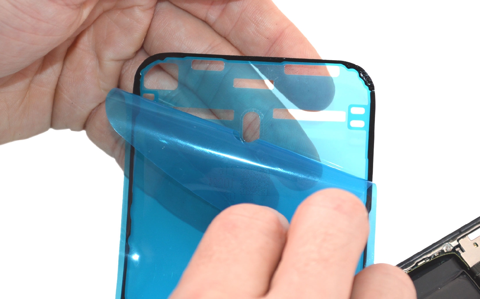 Comment changer le connecteur de charge  sur iPhone 15 Pro Max photo 2