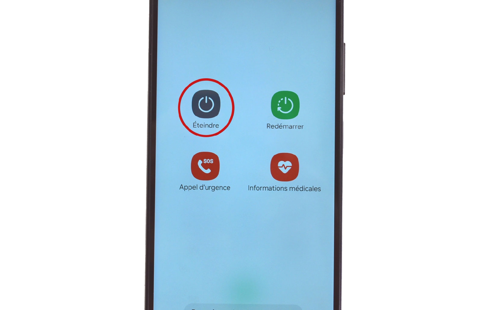 Comment changer la vitre arrière sur Galaxy A05s photo 2