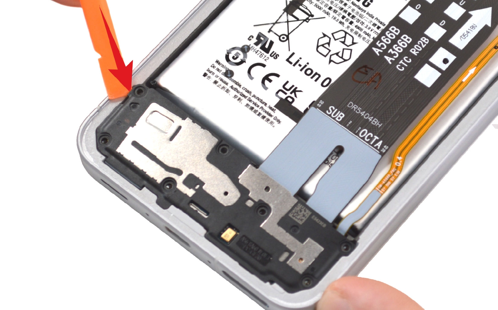 Comment changer le connecteur de charge  sur Galaxy A56 (5G) photo 2