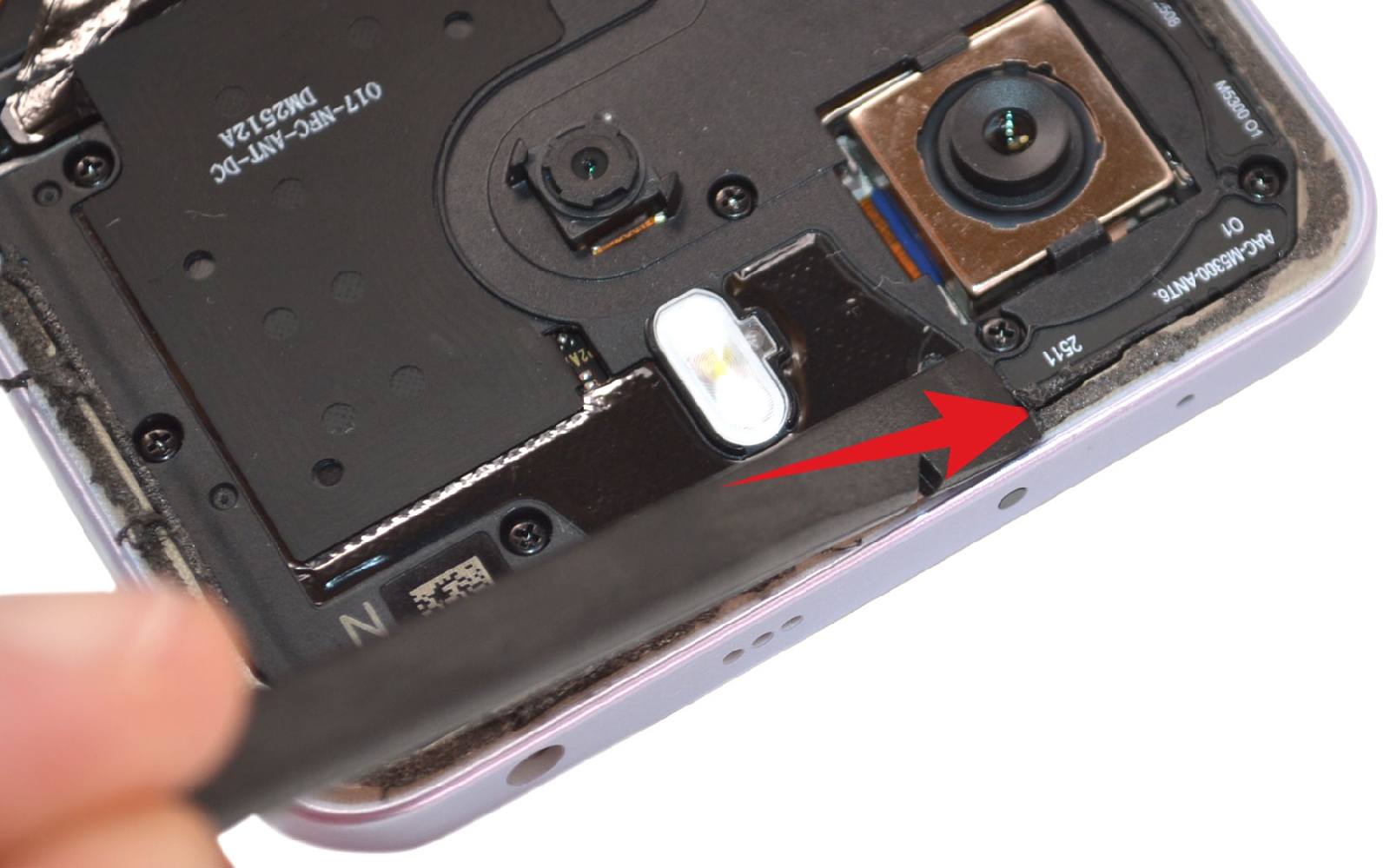 Comment changer la batterie sur Redmi Note 14 (5G) photo 2