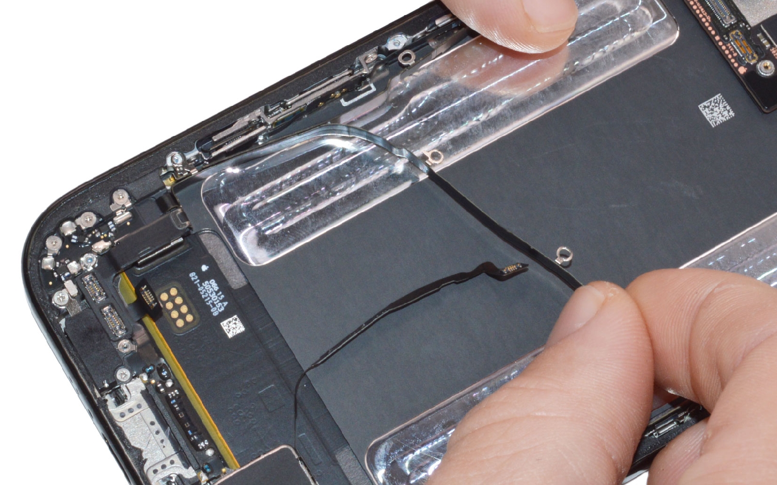 Comment changer le connecteur de charge  sur iPhone Air photo 2