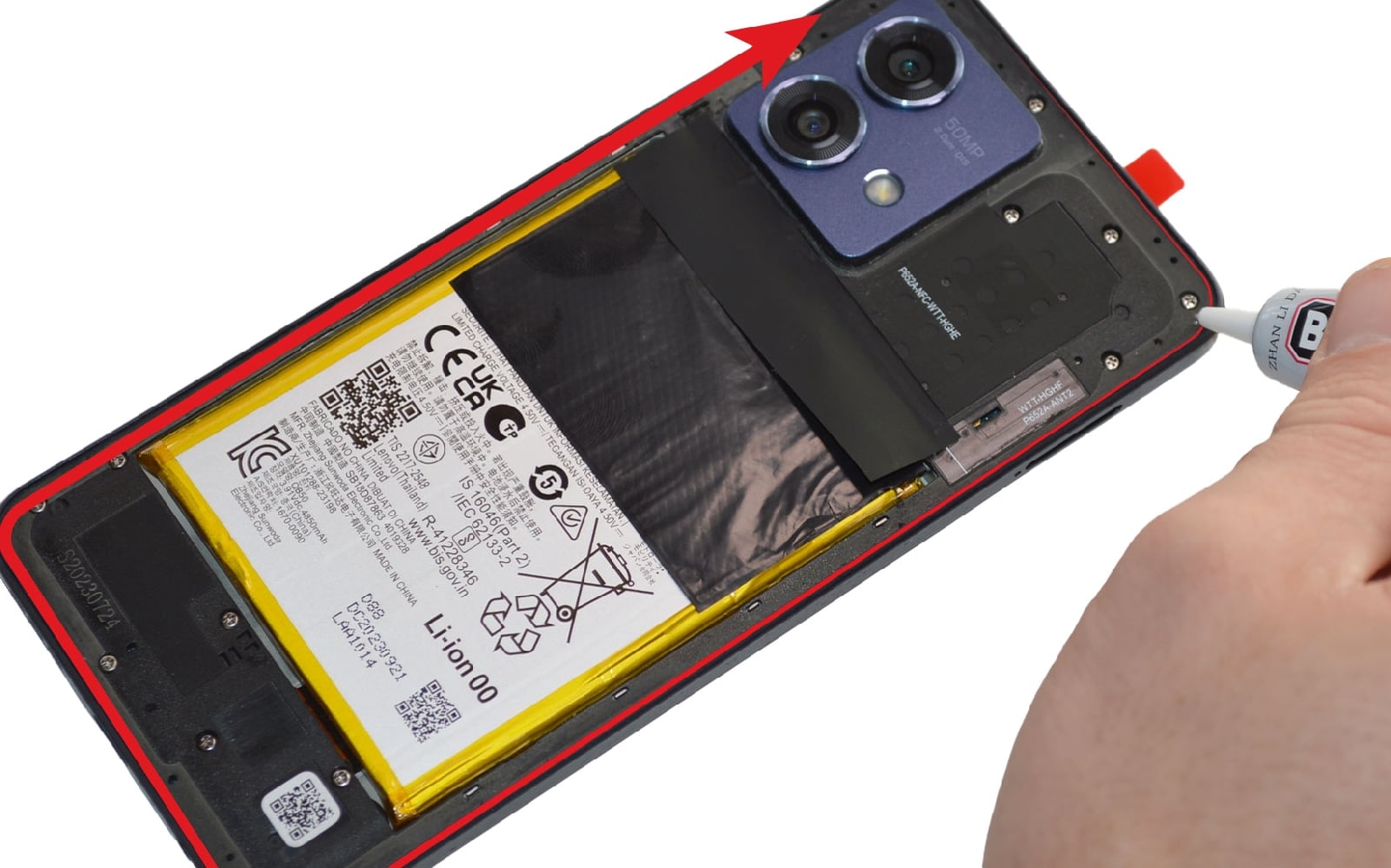 Comment changer la batterie sur Moto G84 photo 2