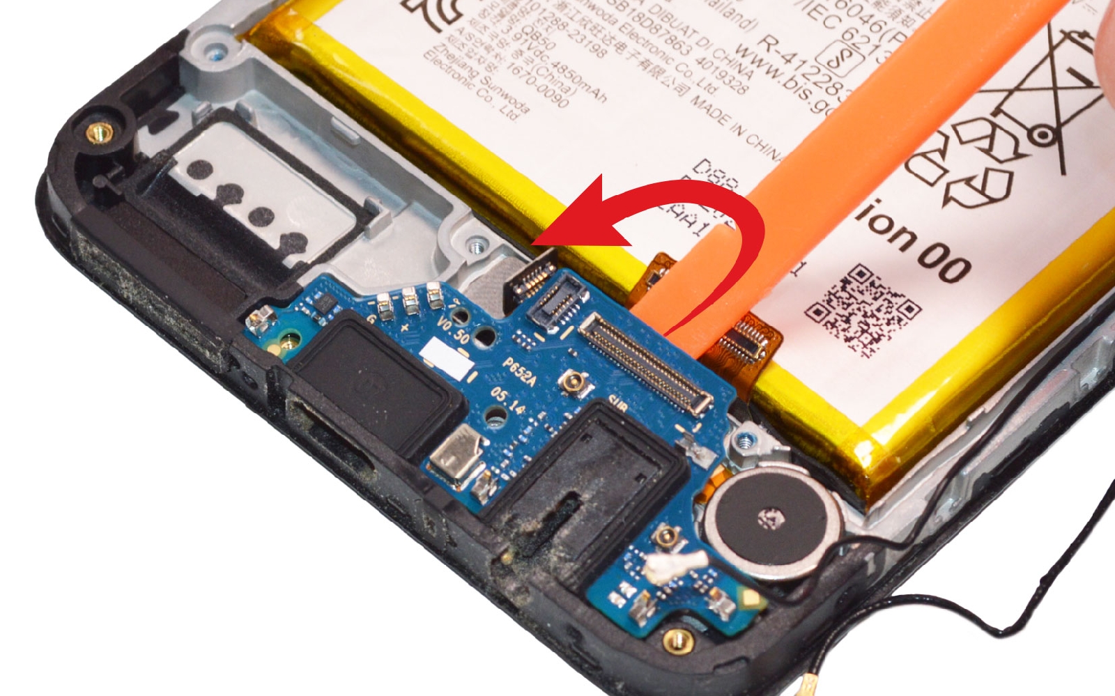 Comment changer le connecteur de charge sur Moto G84 photo 2