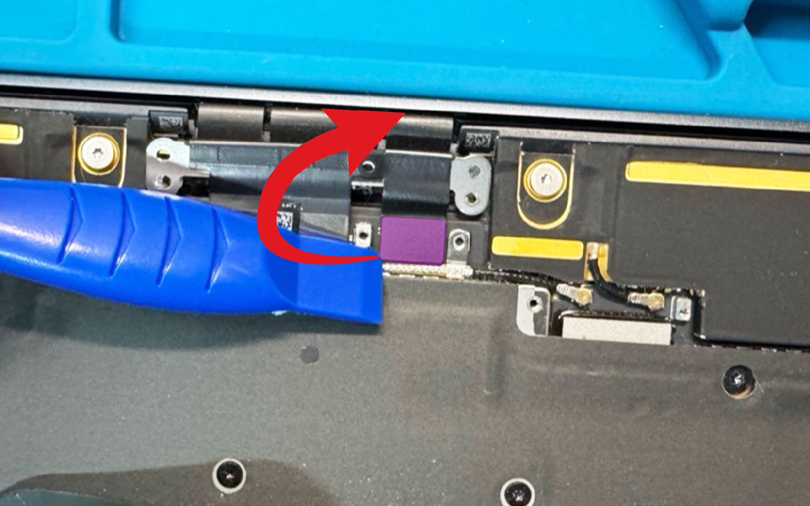 Comment remplacer le bloc écran sur Macbook Air 13 pouces A2681 EMC 4074 - 2022 photo 2