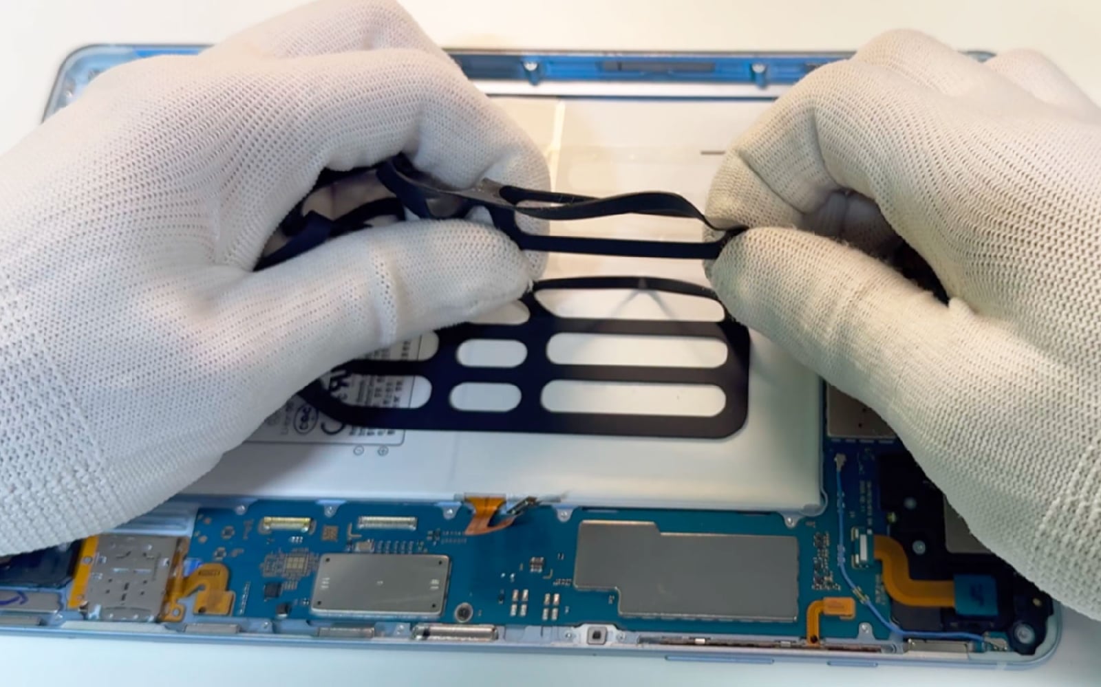 Comment changer la batterie sur Galaxy Tab S6 Lite 10-4 (SM-P610-SM-P615) photo 3