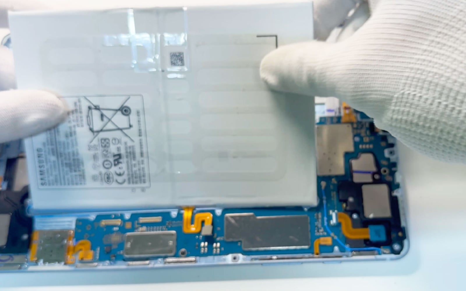 Comment changer la batterie sur Galaxy Tab S6 Lite 10-4 (SM-P610-SM-P615) photo 1