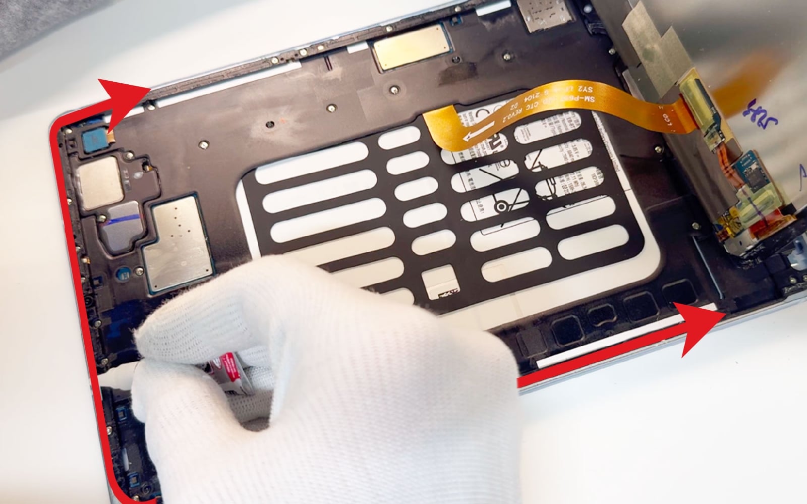 Comment changer le connecteur de charge  sur Galaxy Tab S6 Lite 10-4 (SM-P610-SM-P615) photo 2