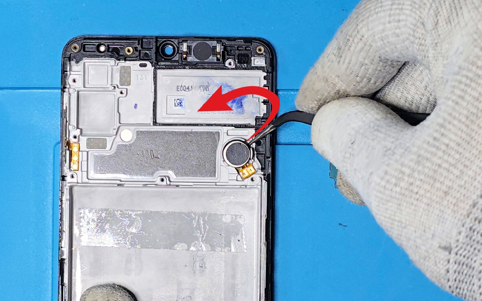 Comment remplacer le bloc écran sur Galaxy A22 photo 2