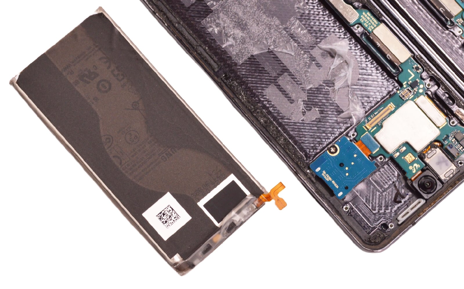 Comment changer l'écran externe et la batterie secondaire sur Galaxy Z Fold4 photo 1