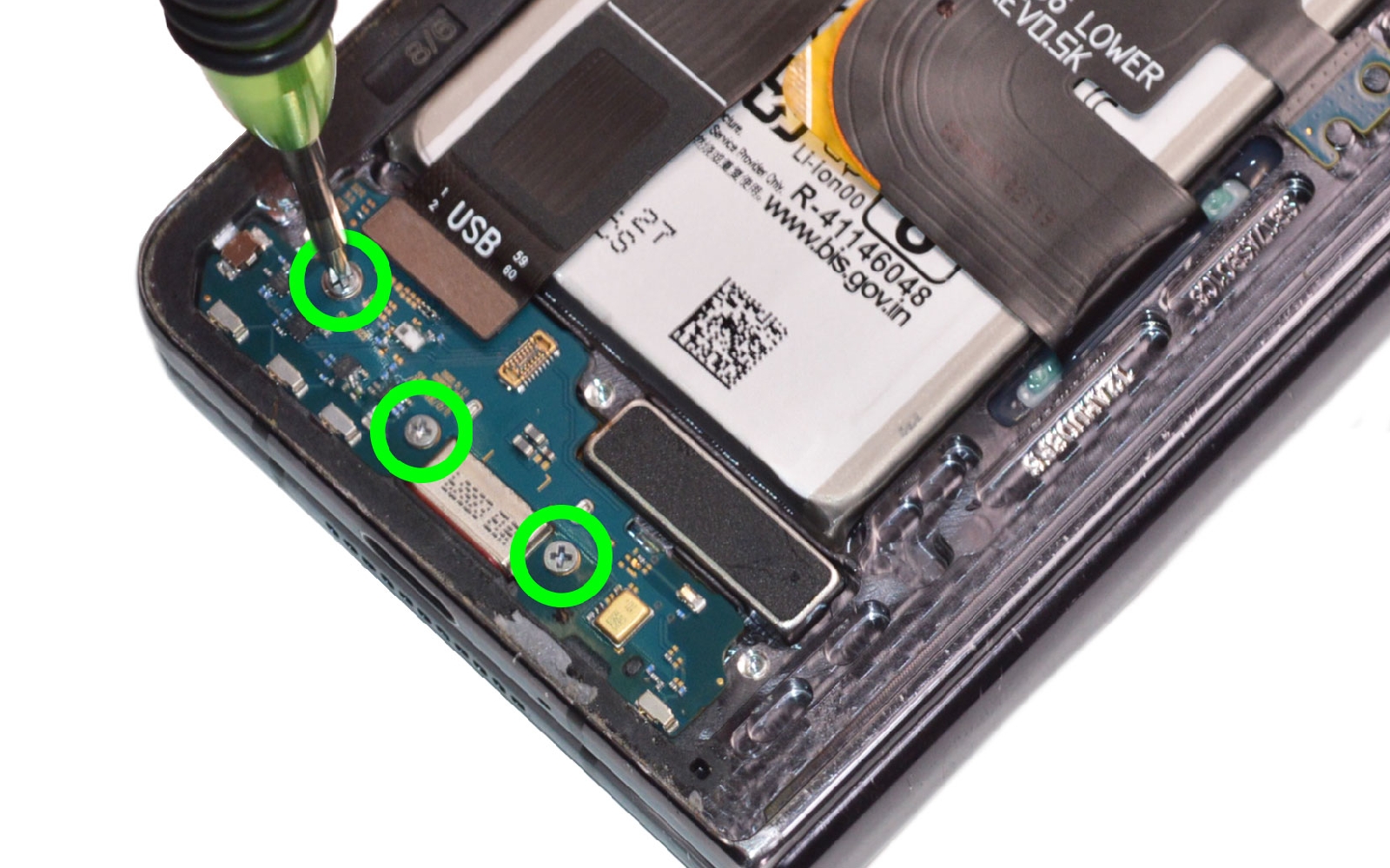 Comment changer le connecteur de charge  sur Galaxy Z Fold4 photo 3