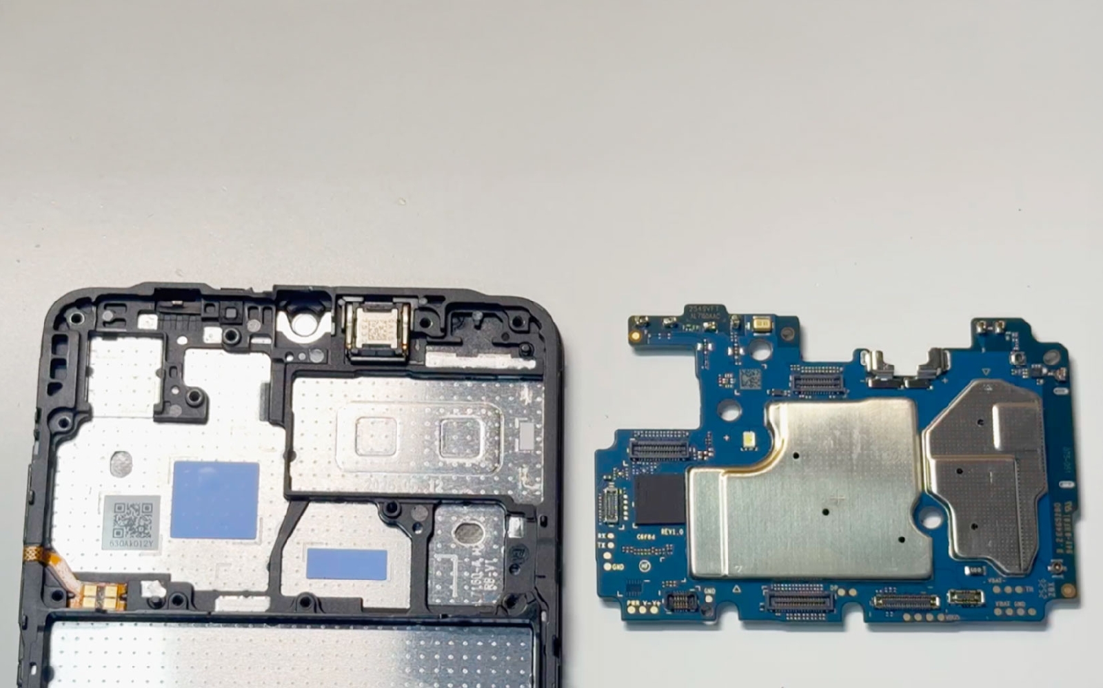 Guide de réparation sur Galaxy A06 photo 2