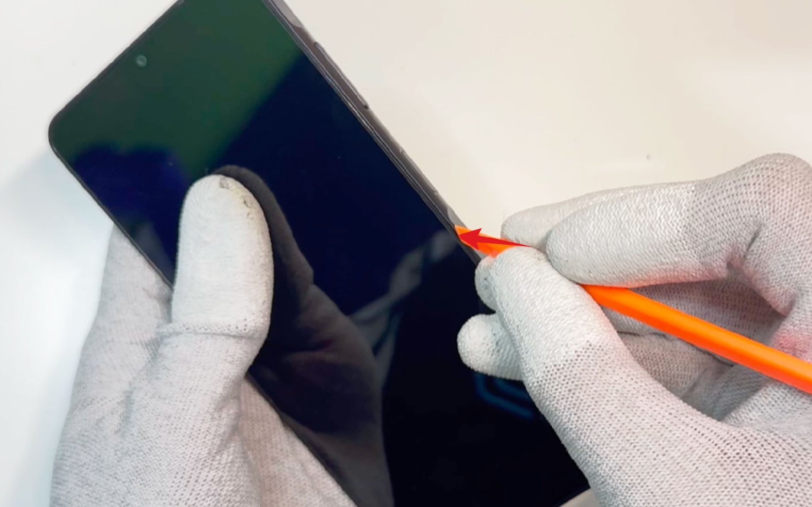 Comment remplacer le bloc écran sur Galaxy A06 photo 1