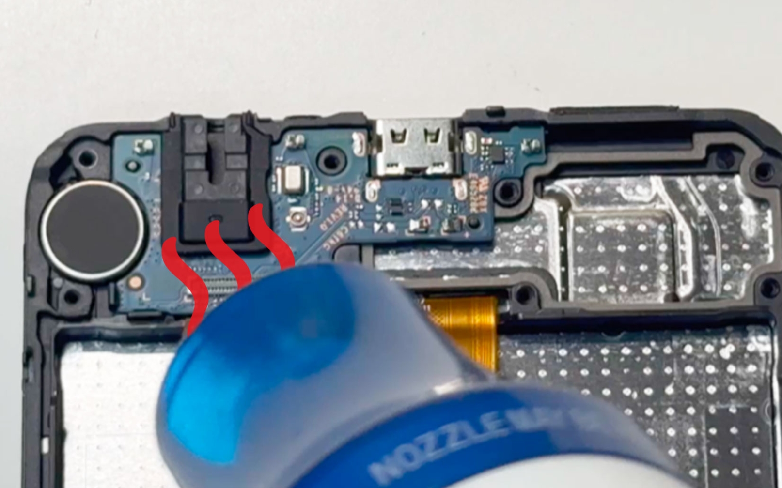 Comment remplacer le bloc écran sur Galaxy A06 photo 1