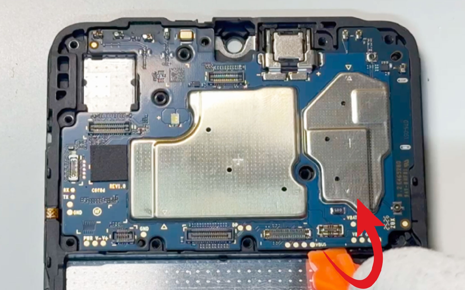 Comment remplacer le bloc écran sur Galaxy A06 photo 1