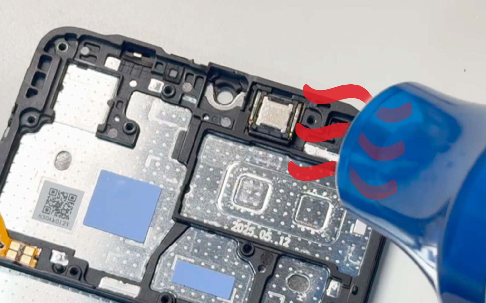 Comment remplacer le bloc écran sur Galaxy A06 photo 1