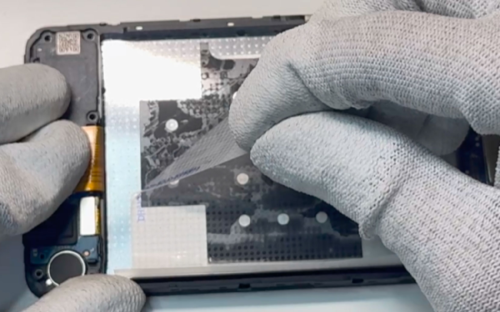 Comment changer la batterie sur Galaxy A06 photo 4