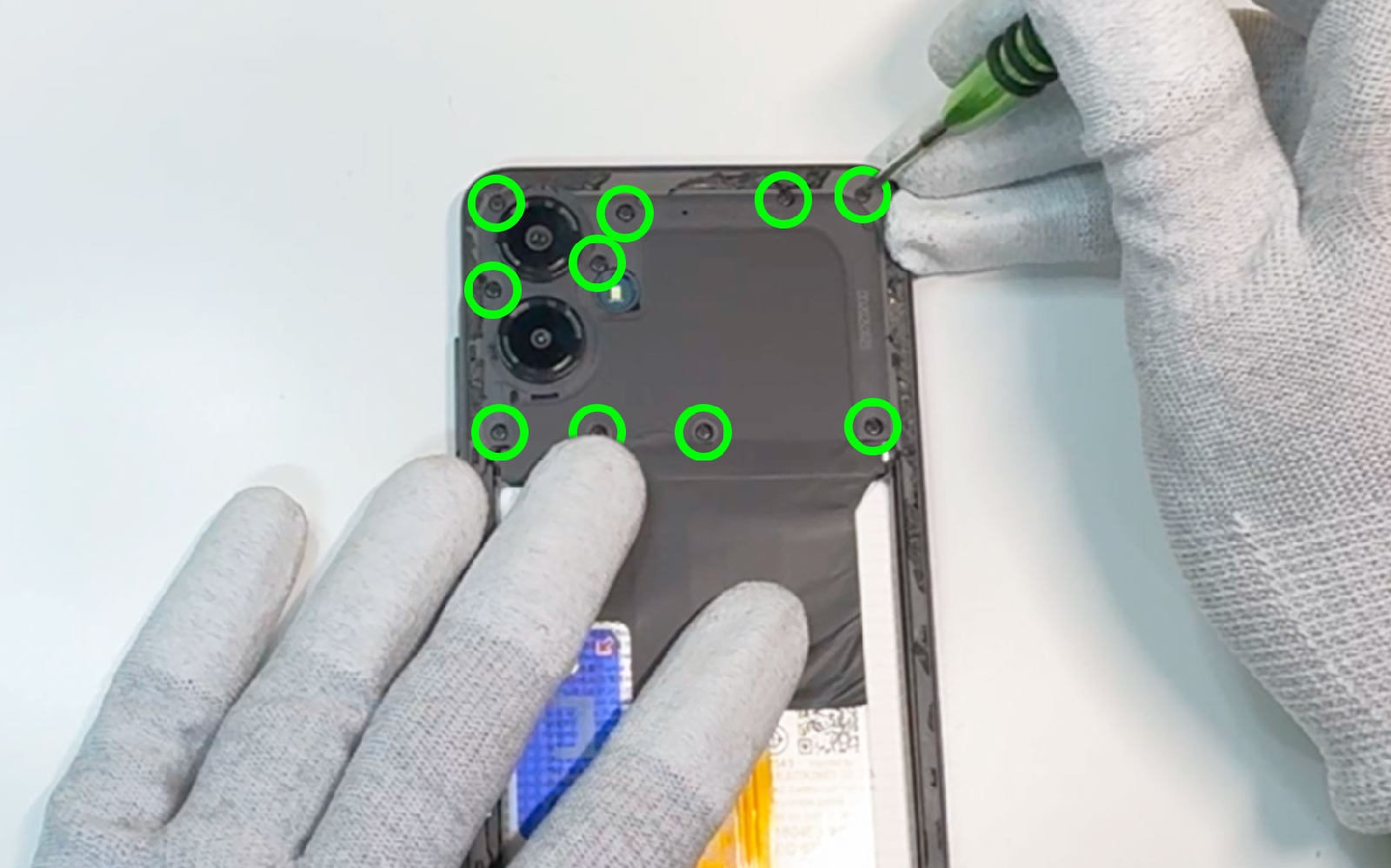 Comment changer le connecteur de charge  sur Galaxy A06 photo 1